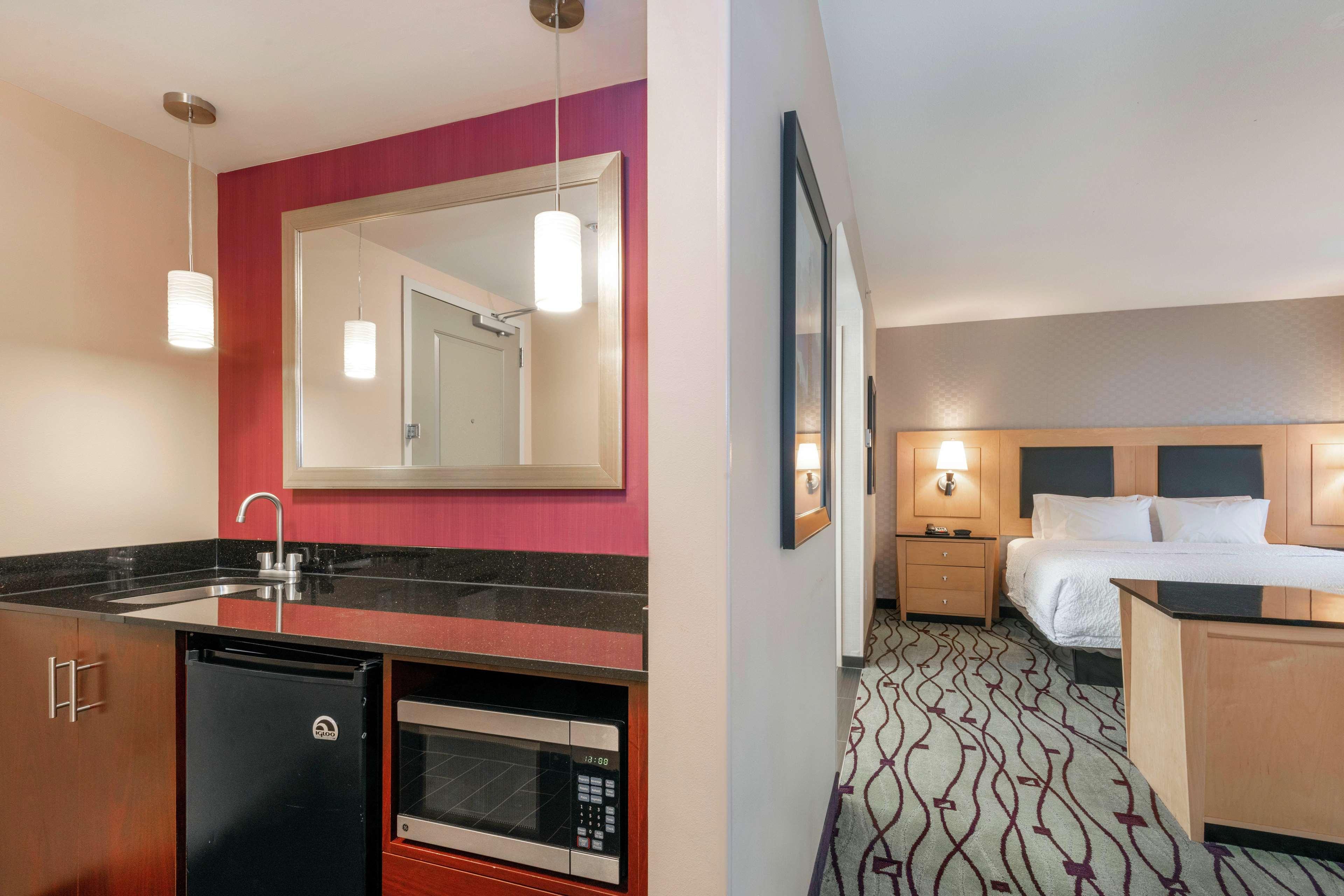 Hampton Inn & Suites Crabtree Raleigh Eksteriør billede