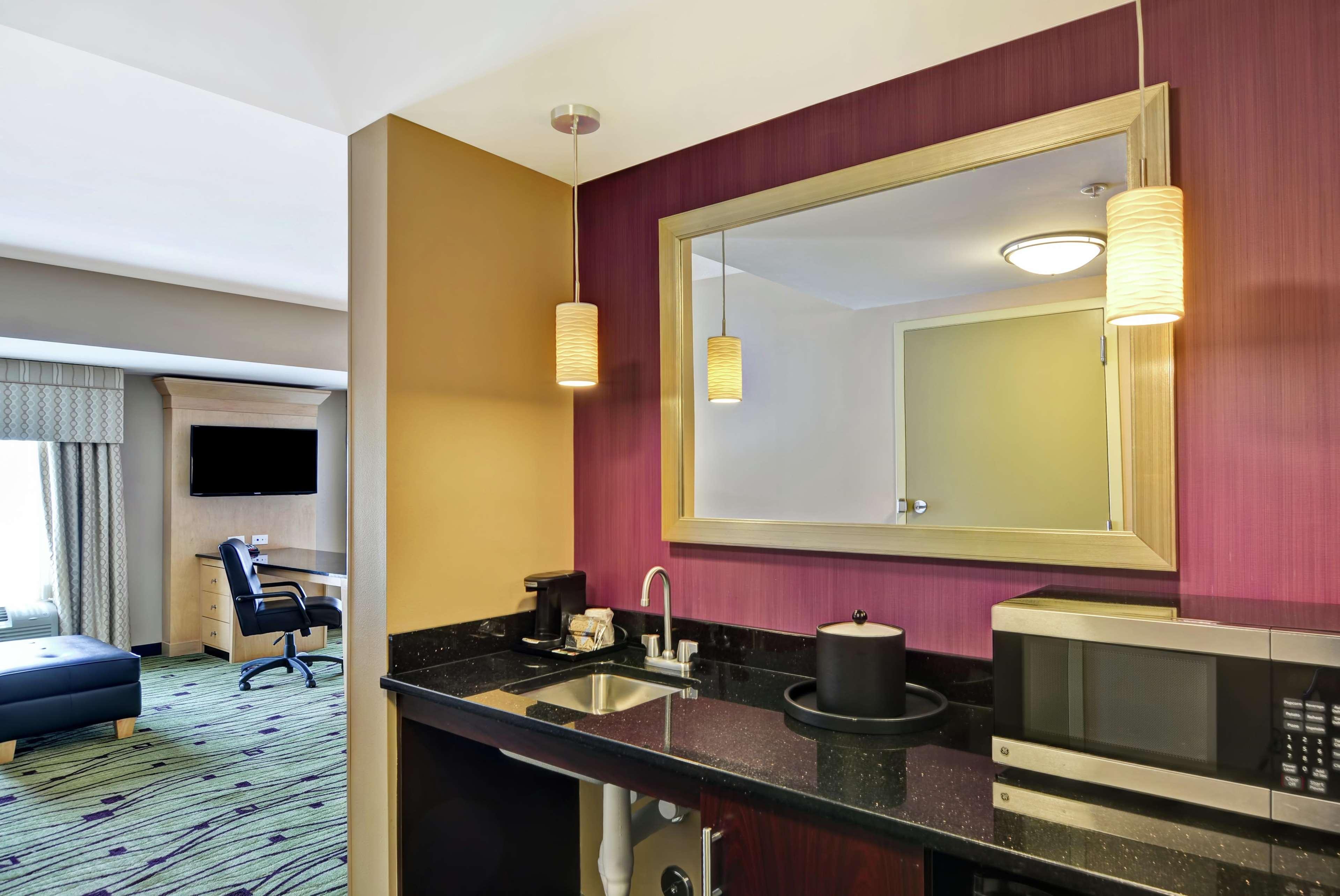 Hampton Inn & Suites Crabtree Raleigh Eksteriør billede