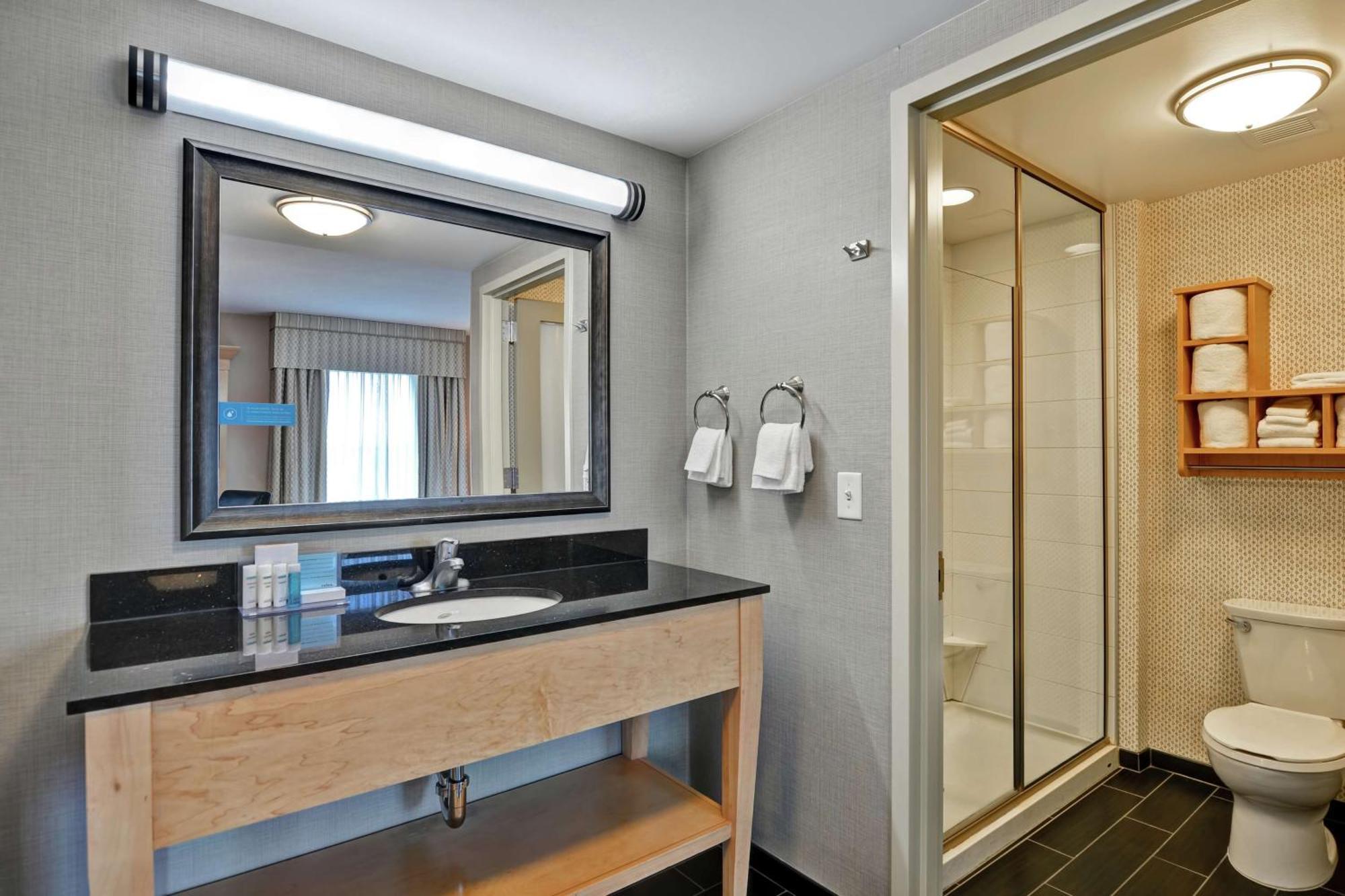 Hampton Inn & Suites Crabtree Raleigh Eksteriør billede