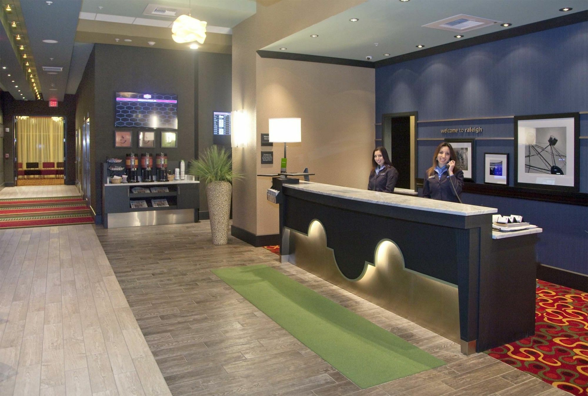 Hampton Inn & Suites Crabtree Raleigh Eksteriør billede