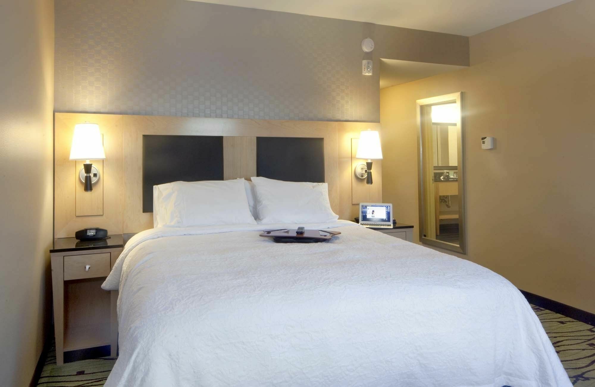Hampton Inn & Suites Crabtree Raleigh Eksteriør billede